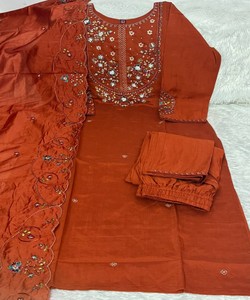 Salwar Kameez Tradicional para Mujer, MARINA SILK, Ropa Étnica, Largo hasta la Rodilla, Bordado Multicolor, Estilo Vintage, India, Pakistán - Product Image 3