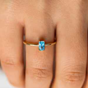 Bague de naissance en saphir, cadeau de bijoux de septembre, pendentif taille émeraude, argent sterling 925 plaqué or 14 carats, bague religieuse délicate - Product Image 2