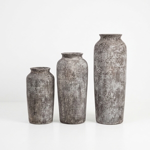 Vaso de Cerámica Rústico Vinculo S, Cilíndrico, Hecho a Mano, Color Gris Desgastado, Jarrón Alto Decorativo para Mesa, Venta al Por Mayor - Product Image 1