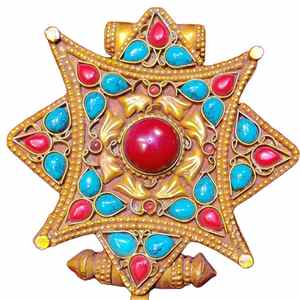 Pendentif religieux tibétain en corail plaqué or 24 carats - Product Image 4