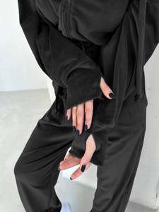 Conjunto Deportivo de Terciopelo para Mujer, con Logotipo Personalizado, Sudadera con Cierre y Pantalones Deportivos, Estilo Urbano, Sexy - Product Image 2