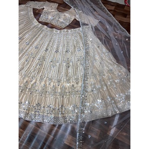 นักออกแบบ lehenga choli สำหรับงานปาร์ตี้และคลับปักอย่างสวยงาม - Product Image 4