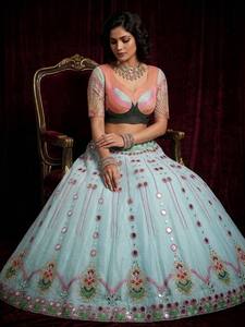 Nuevo lanzamiento: Lehenga con lentejuelas de espejo y perlas, calidad excepcional con capas de cancan y lona. - Product Image 3