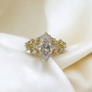 Anillo de Compromiso con Moissanita Corte Marquesa, Plata de Ley 925, Engaste de Puntas, Estilo Art Deco Vintage, Anillo de Boda Único, Regalo de Lujo - Product Image 5