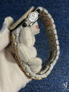 AARVA JEWELS นาฬิกาข้อมือผู้ชายสุดหรูสแตนเลสสตีลคริสตัลแซฟไฟร์ 43 มม. อะนาล็อกโครโนกราฟควอตซ์เคลป์พับแบบพับได้ความปลอดภัย ไม่มี - Product Image 2