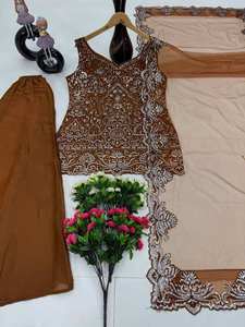 Collection de costumes réversibles 3 pièces sans plis TENNECY pour femme, en Georgeet brodé avec des sequins, idéale pour les soirées - Product Image 5