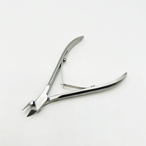 New Arrival Best Quality Curved Stainless Steel Cuticle Nipper Wide Jaw Opening Professional Nail Clipper for Thick Nails Gift - Product Image 5