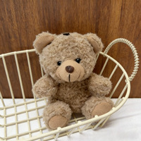 En gros Mini porte-clés ours en peluche doux, vêtu d'un pull tricoté, de lunettes et d'un bonnet, breloque de sac