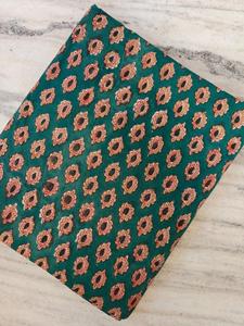 Tela de Algodón Estampada a Mano, Diseño Floral, Tela de Algodón Suave Hecha a Mano en India, Material para Vestidos, Estampado Personalizado, Proveedor Mayorista - Product Image 1