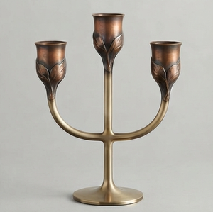 เชิงเทียนทองเหลือง 3 แขน ดีไซน์ใบไม้ ตกแต่งบ้านอย่างสวยงาม ทนทาน - Product Image 1
