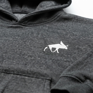 Sudadera con Capucha Gris Oscuro para Hombre, Color Sólido, Algodón French Terry, Estilo Casual Urbano con Logotipo de Toro Blanco en el Bolsillo Delantero - Product Image 5