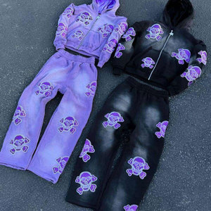 Chándal de invierno personalizado estilo vintage Y2K |   Sudadera con Capucha y Pantalones Deportivos con Estampado Brillante, Corte Regular |   Felpa 100% Algodón de Alta Calidad Estilo Hip Hop de los 2000s - Product Image 1