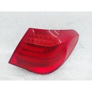 ไฟท้ายขวาด้านนอก รุ่น 7 Series ปี 2008-2012 มือสอง ของแท้ OEM 7182198 - Product Image 1