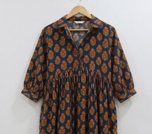 เดรสผ้าฝ้ายพิมพ์ลายบล็อกมือ  ความยาวปานกลาง  สำหรับผู้หญิง  ลายดอกไม้  ชุดลำลองฤดูร้อน  ทรงหลวม  ระบายอากาศได้ดี  เนื้อผ้านุ่ม  งานแฮนด์เมด  เสื้อผ้าอินเดีย - Product Image 1