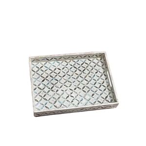 Juego de Bandeja y Posavasos Decorativos de Resina, Diseño Artesanal de Alta Calidad, Personalizado, para Hogares y Restaurantes, de la India - Product Image 3