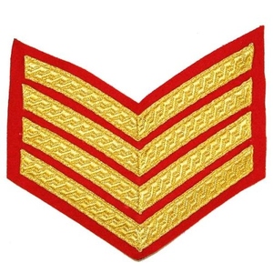 El chevron de 4 barras (cuatro franjas en forma de V) es el insignia más común del rango de Sergeant. - Product Image 4