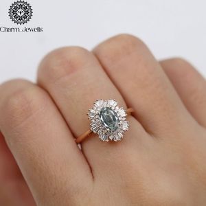 Anillo de Compromiso Charm_Jewells para Mujer, Chapado en Oro Rosa sobre Plata, con Moissanita, Corte Cojín, Engaste de Flor, Estilo Clásico, Certificado IGI - Product Image 4