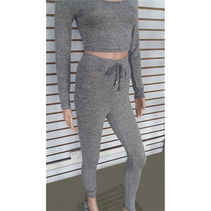 Ensemble survêtement décontracté pour femme, style safari, imprimé, avec haut court gris à manches longues, col à capuche et cordon de serrage, et leggings taille haute, pour l'hiver - Product Image 3