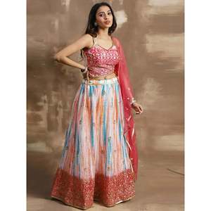 Vestido de Novia Fascinante en Blanco y Rosa con Trabajo Zari, Lehenga Choli de Chinon - Product Image 5
