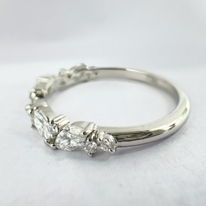 Anillo de Boda con Diamante Cultivado en Laboratorio, Corte Marquesa y Redondo, 0.47 CTW, Certificado por IGI, Oro Blanco Sólido de 18K, Anillo Curvo Tipo Tiara Apilable - Product Image 4