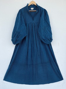 เดรสยาวผ้าฝ้ายลายจุดสีน้ำเงินสำหรับผู้หญิง คอสูง แขนพองยาว ขายส่ง - Product Image 1