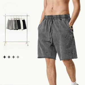 Shorts de jogging en molleton bouclette pour hommes, très demandés, en coton délavé à l'acide, à ourlet brut, style streetwear vintage, respirants et antibactériens - Product Image 1