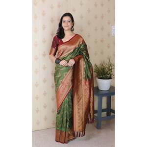 Sari de Seda Suave Banarasi Verde y Granate con Tejido ZigZag Meenakari Zari de Elite Weaves para Mujer, 650g - Product Image 5