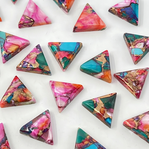 Cabochon triangulaire en dahlia violet épineux et turquoise cuivrée, pierre précieuse en vrac pour la fabrication de bijoux - Product Image 1