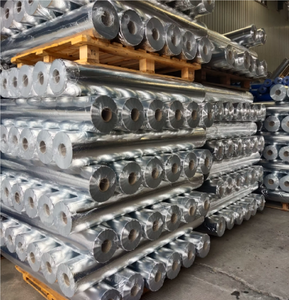 แผ่นเมมเบรนควบคุมไอน้ำและสะท้อนความร้อน 100GSM ผลิตจากอลูมิเนียมฟอยล์, ตาข่าย PE, ฟิล์ม PE - Product Image 1