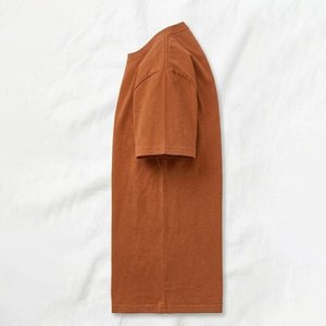 Nueva Camiseta de Mujer de Corte Regular, 100% Algodón, 300 GSM, Tejido Transpirable de Alta Calidad, con Logotipo Personalizado Impreso, Suministro al por Mayor OEM - Product Image 4