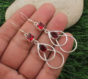 Boucles d'oreilles pendantes en grenat rouge naturel, argent sterling 925, délicates, minimalistes, pierre précieuse rouge vin, mariage et fête - Product Image 2