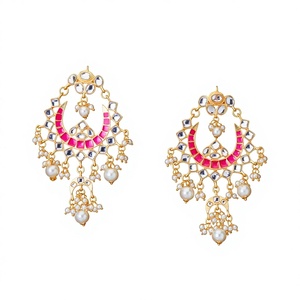 ต่างหูแฟชั่นรูปผีเสื้อสุดโรแมนติกสำหรับผู้หญิงจาก Kanhai Jewels ชุบโรเดียม ทำจากโลหะผสมทองแดงประดับมุกเทียม รุ่น 8676RANI - Product Image 1