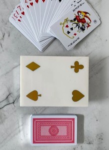 Boîte à cartes à jouer en résine faite à la main, best-seller, élégante et durable, design classique, boîte de rangement décorative pour jeux. - Product Image 6