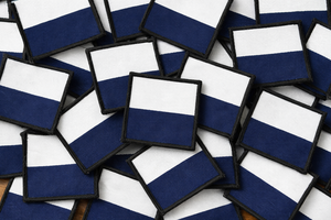 Parche estilo DZ de paracaídas blanco y azul – Insignia tejida del Escuadrón de Señales 216 - Product Image 4