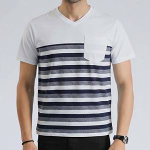 เสื้อยืดผู้ชายดีไซน์ใหม่ เสื้อยืดผู้ชายปากีสถาน เสื้อยืดคอวีลายทางแบบกำหนดเอง มีกระเป๋าเสื้อ ทรงพอดีตัว ผ้าฝ้ายนุ่ม สไตล์โมเดิร์นทันสมัย - Product Image 1