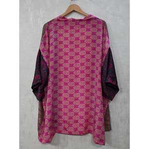 Kimono Corto Étnico de Seda con Parches, Hecho a Mano en India, Chaqueta de Seda, Estilo Boho, Ropa de Verano para Mujer - Product Image 4