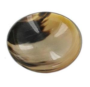 Bol en corne de buffle avec motif géométrique détaillé, surface de corne brûlée et finition artisanale polie à la main, parfait pour servir - Product Image 5