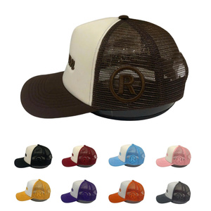 Gorra Trucker de 5 Paneles de Poliéster al por Mayor con Estructura, Visera Curva y Bordado Personalizado en la Parte Delantera para Hombres y Mujeres - Product Image 1