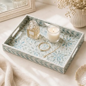 Plateau de service rond moderne en nacre avec motif mosaïque chevron coloré incrusté et poignées latérales surélevées - Product Image 2