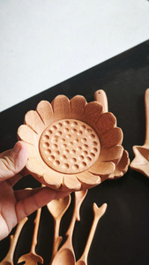 Cuillère-filtre à thé en bois écologique, motif tournesol, faite à la main, pour thé en vrac, cuillère personnalisée en forme de fleur, Vietnam - Product Image 5