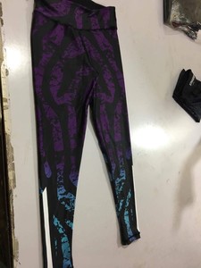 Leggings Sublimados Personalizados para Hombre, Leggings Deportivos Térmicos de Alta Calidad con Cintura Elástica, Ecológicos y Antibacterianos - Product Image 4