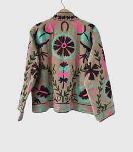 Blouson en coton brodé à la main à col mandarin, manches lanternes, grande taille, pour femme, collection automne - Product Image 4