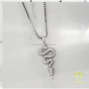 Colgante de Serpiente de Moissanita Chapado en Rodio Hecho a Mano con Diseño Hip Hop de Plata 925 y Acabado de Alta Calidad - Product Image 2