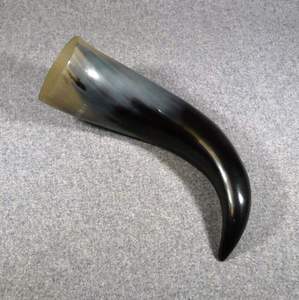 Trompette de guerre authentique en corne de bœuf, faite à la main, écologique, grand modèle, instrument de bataille viking, poli, style animal en agate naturelle - Product Image 4