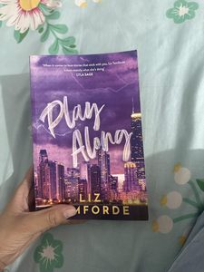 Play Along di Liz Tomforde, Libro in Inglese, Storia <span class=keywords><strong>d</strong></span>'<span class=keywords><strong>Amore</strong></span> sul Baseball, Romance, Peperback - Product Image 4