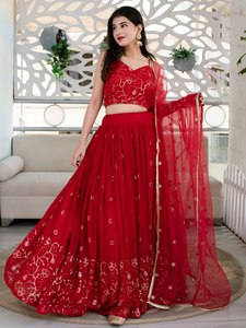 Robe de soirée rouge brodée en satin floral coupe trapèze, style Lehenga Choli avec dupatta en filet, taille empire, style Banarasi, pour réception de mariage - Product Image 4
