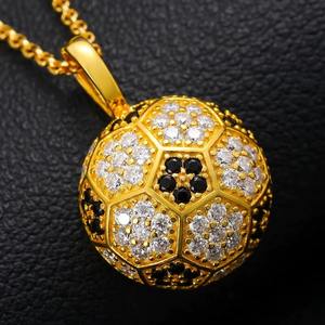 Exquisito Collar con Colgante de Fútbol Deportivo de Plata de Ley 925, Adornado con Diamantes de Moissanita, Joyería Fina de Alta Gama - Product Image 3