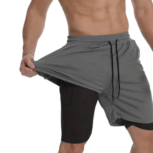 Shorts de course ajustés 2-en-1 gris et noir pour homme, en Spandex/Polyester, avec doublure de compression, séchage rapide et respirant, pour la gym - Product Image 2