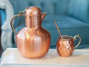 Carafe à eau en cuivre avec couvercle, design martelé vintage, grande capacité, vaisselle pour la maison - Product Image 1