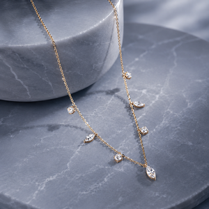 Collier de luxe à sept pierres en moissanite marquise et ronde, plaqué or jaune sur argent sterling S925, 1,95 carat VS EF - Product Image 2